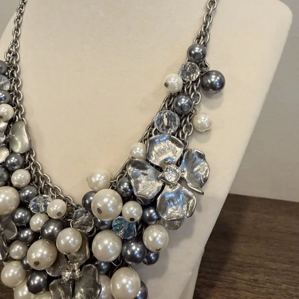 Vintage Vince Camuto Floral Pearl Cluster Statement Bib Necklace Gunmetal